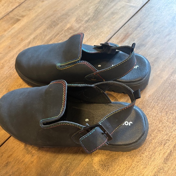 Slide on shoes - Picture 1 of 2